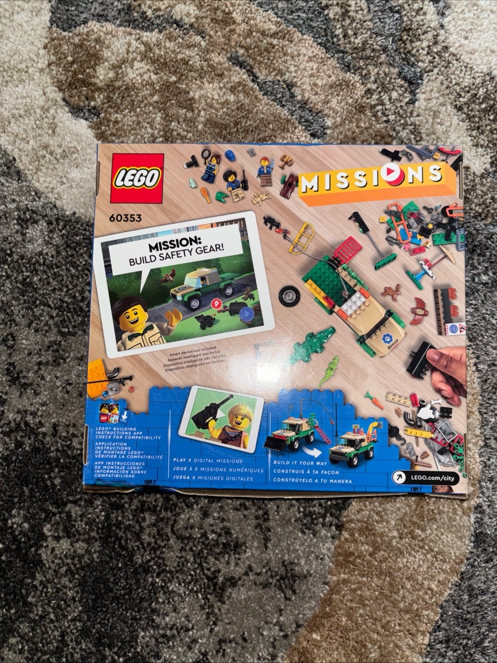 LEGO City Missions Wild Animal Rescue (Blue, Green, Tan) - Picture 2 of 2